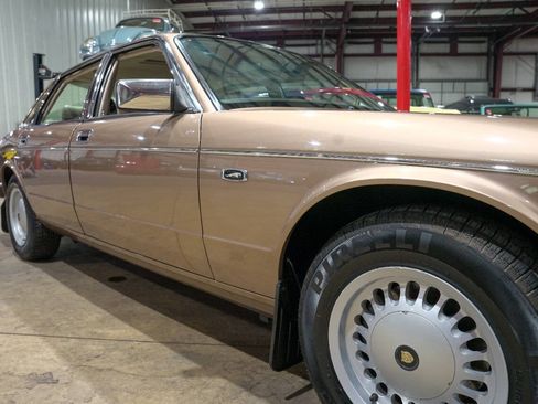 Used 1988 Jaguar XJ Vanden Plas RWD image 32