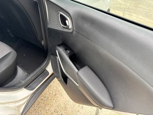 Used 2022 Kia Soul LX FWD image 58
