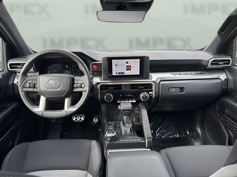 Used 2025 Toyota Tacoma TRD Sport image 12