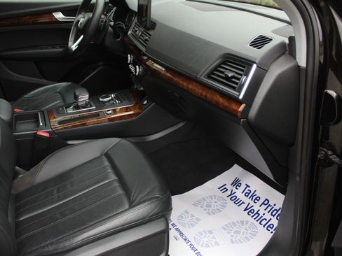 Used 2018 Audi Q5 2.0T Premium AWD/4WD image 17