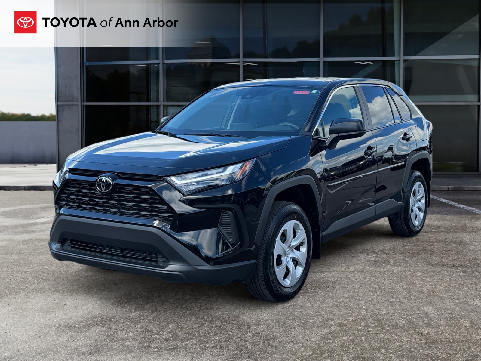 Used 2025 Toyota RAV4 LE FWD image 7