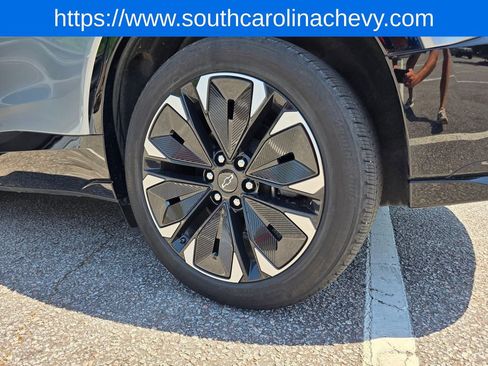 Certified 2025 Chevrolet Blazer EV RS image 34