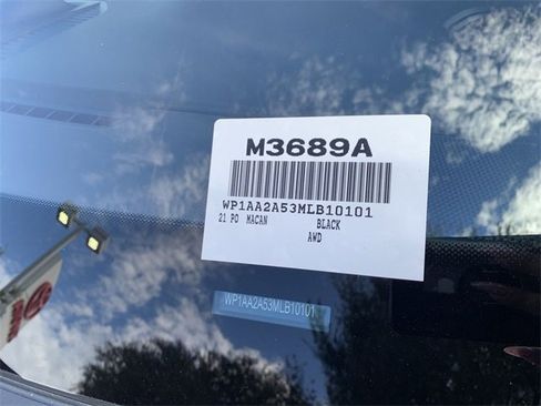 Used 2021 Porsche Macan image 38