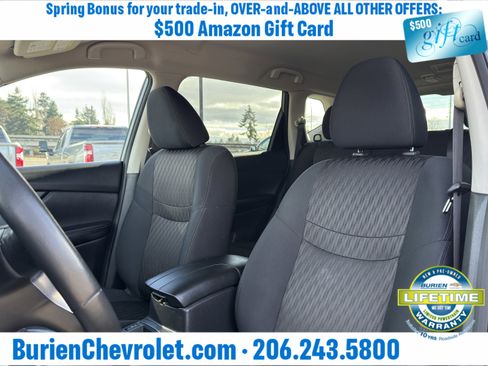 Used 2019 Nissan Rogue SV image 10