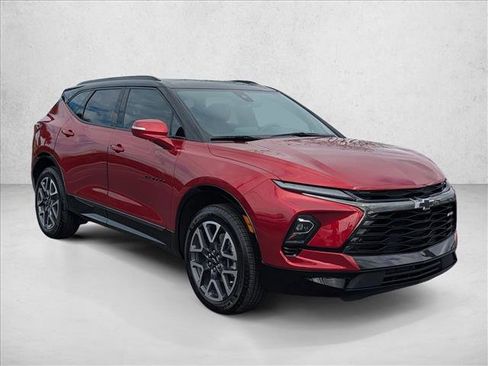 Used 2024 Chevrolet Blazer RS image 3