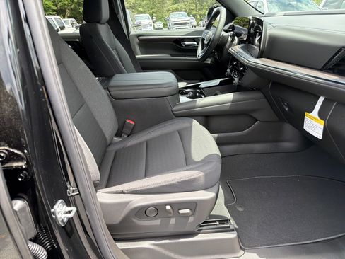 New 2026 Chevrolet Suburban LS w/ LS Custom Edition RWD image 13