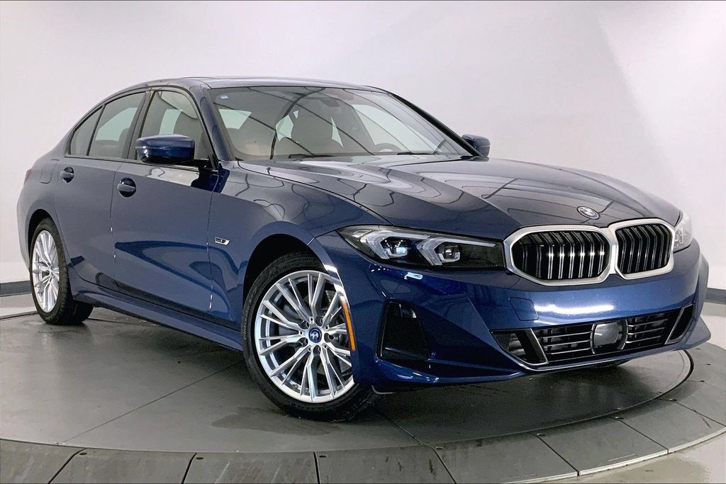 Used 2023 BMW 330e xDrive AWD/4WD image 33