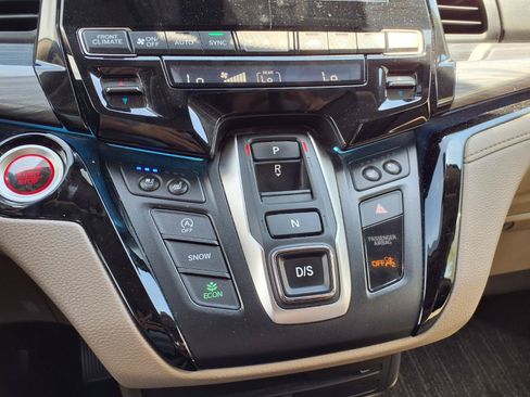 Used 2022 Honda Odyssey Elite image 25