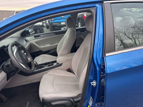 Used 2018 Hyundai Sonata SE w/ Cargo Package image 11