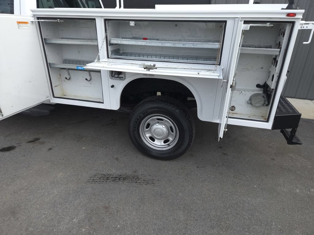Used 2015 Ford F250 XL w/ Snow Plow Prep Package AWD/4WD image 4