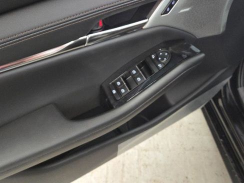 New 2025 MAZDA MAZDA3 2.5 Turbo Sedan w/Premium Plus image 9