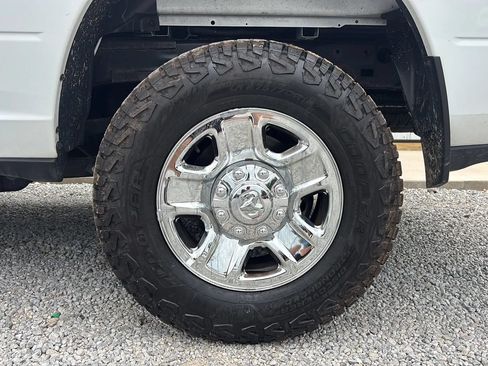 Used 2021 RAM 2500 Tradesman w/ Chrome Appearance Group AWD/4WD image 2