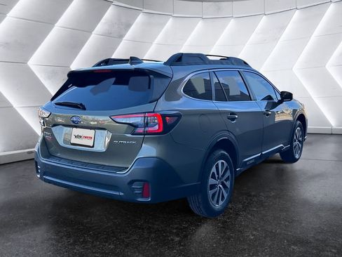 Used 2020 Subaru Outback Premium image 4