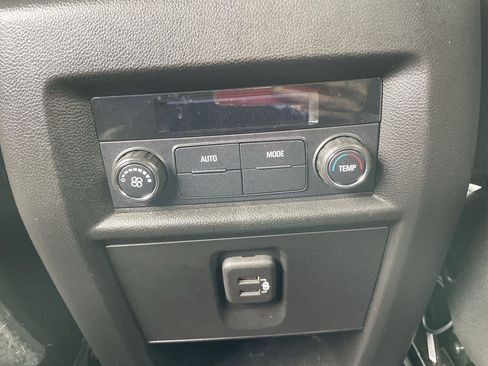 Certified 2022 Chevrolet Traverse LT image 21