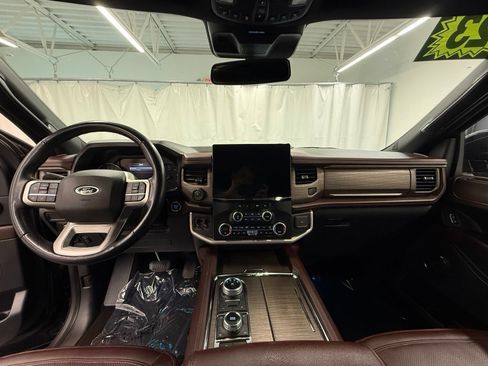 Used 2023 Ford Expedition Max Limited AWD/4WD image 17