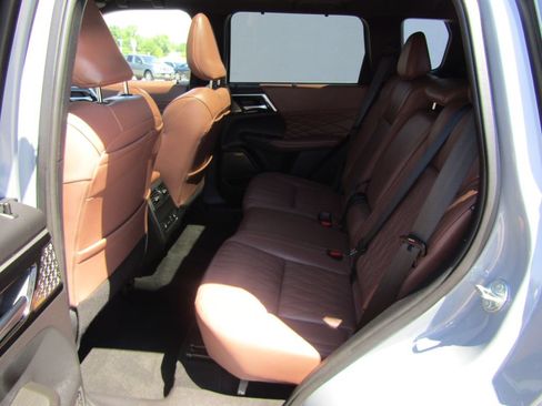 Used 2025 Mitsubishi Outlander SEL AWD/4WD image 20