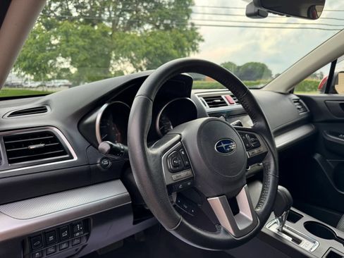 Used 2017 Subaru Outback 2.5i Premium AWD/4WD image 21