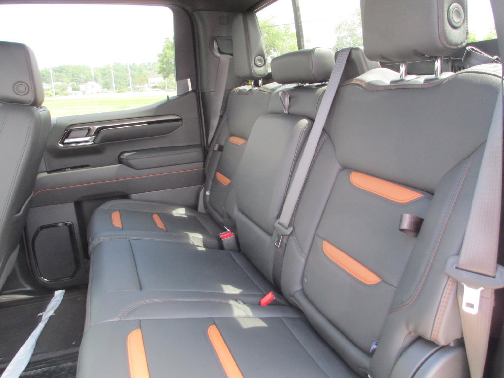 New 2026 GMC Sierra 1500 AT4 w/ AT4 Premium Package AWD/4WD image 17