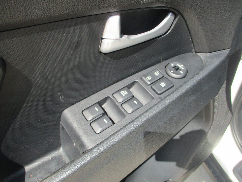 Used 2016 Kia Sportage LX FWD image 23