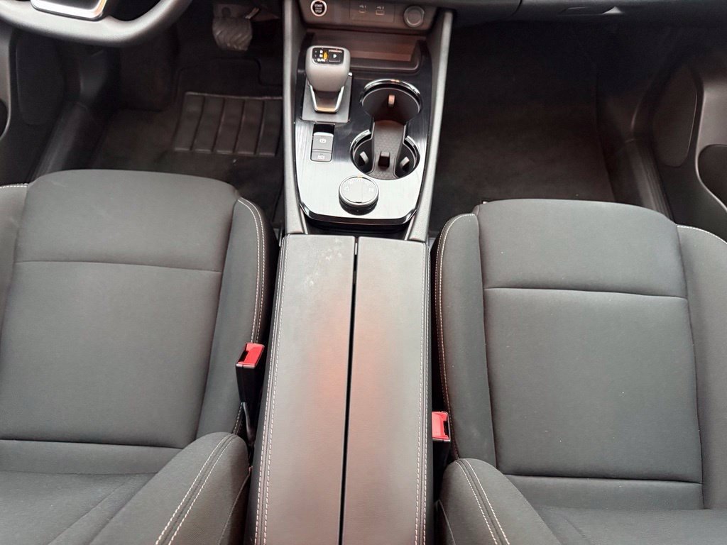 Used 2023 Nissan Rogue S AWD/4WD image 31