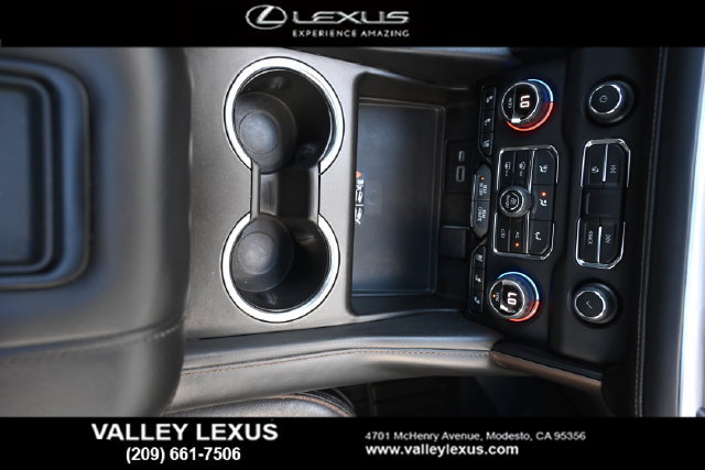 Used 2022 Chevrolet Tahoe High Country w/ Premium Package 2 AWD/4WD image 9