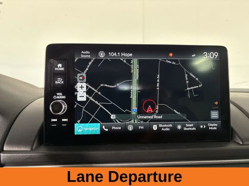 Used 2023 Honda Pilot Touring image 18