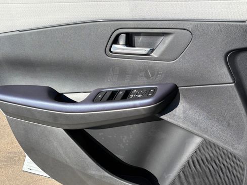 New 2026 Nissan Leaf SV+ image 17