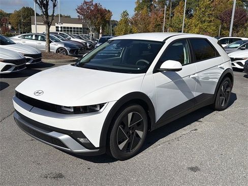 New 2026 Hyundai Ioniq 5 SEL image 3