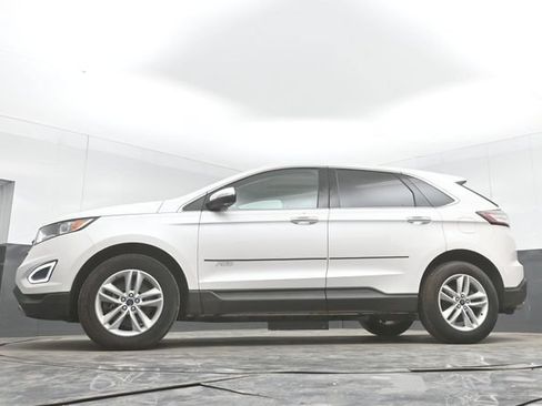 Used 2017 Ford Edge SEL w/ Equipment Group 201A AWD/4WD image 44