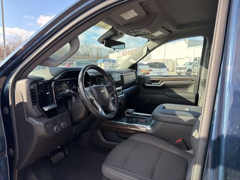 Used 2022 Chevrolet Silverado 1500 LT image 14