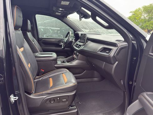 Used 2023 GMC Yukon XL AT4 w/ Technology Package AWD/4WD image 14