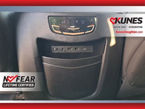 Used 2018 Cadillac Escalade Premium Luxury image 40