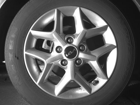Used 2025 Kia Soul LX w/ LX Technology Package FWD image 22