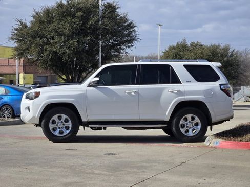 Used 2018 Toyota 4Runner SR5 image 4