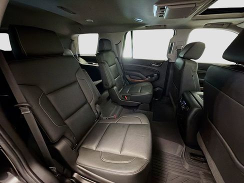 Used 2019 Chevrolet Tahoe Premier AWD/4WD image 32
