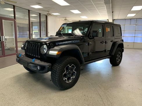 Used 2022 Jeep Wrangler Unlimited Rubicon 4xe w/ Steel Bumper Group AWD/4WD image 3