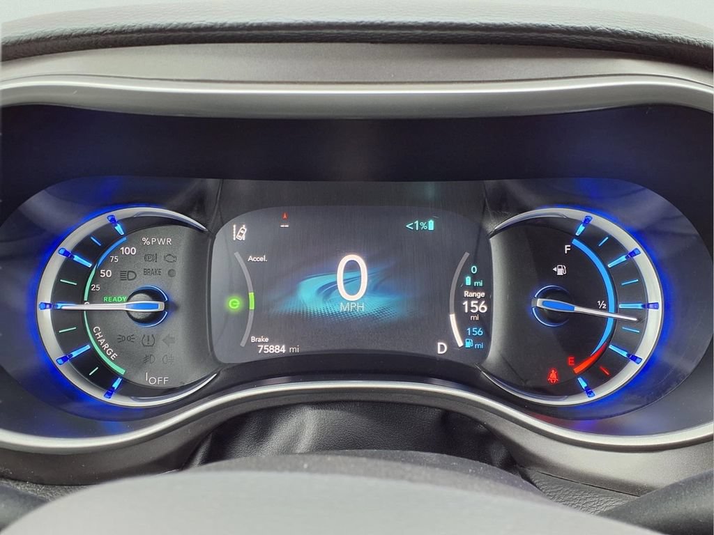 Used 2024 Chrysler Pacifica Limited FWD image 19