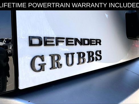 Used 2025 Land Rover Defender 110 S image 39