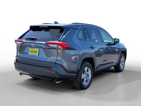 Used 2025 Toyota RAV4 LE AWD/4WD image 5