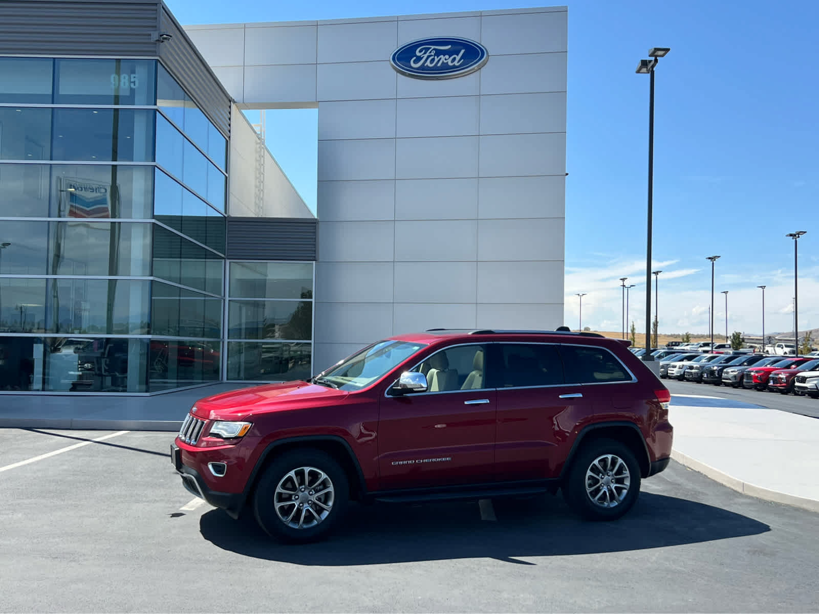 Used 2015 Jeep Grand Cherokee Limited AWD/4WD image 1