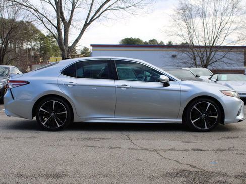 Used 2019 Toyota Camry XSE image 8