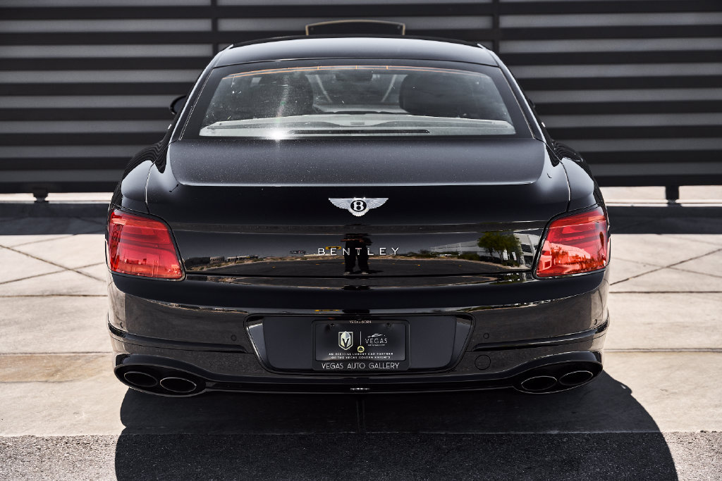 Used 2024 Bentley Flying Spur V8 AWD/4WD image 16