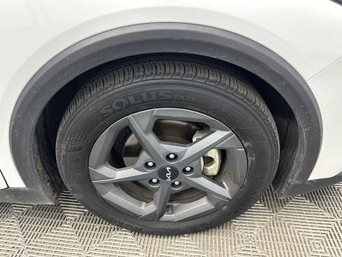 Used 2025 Kia K4 FWD image 12