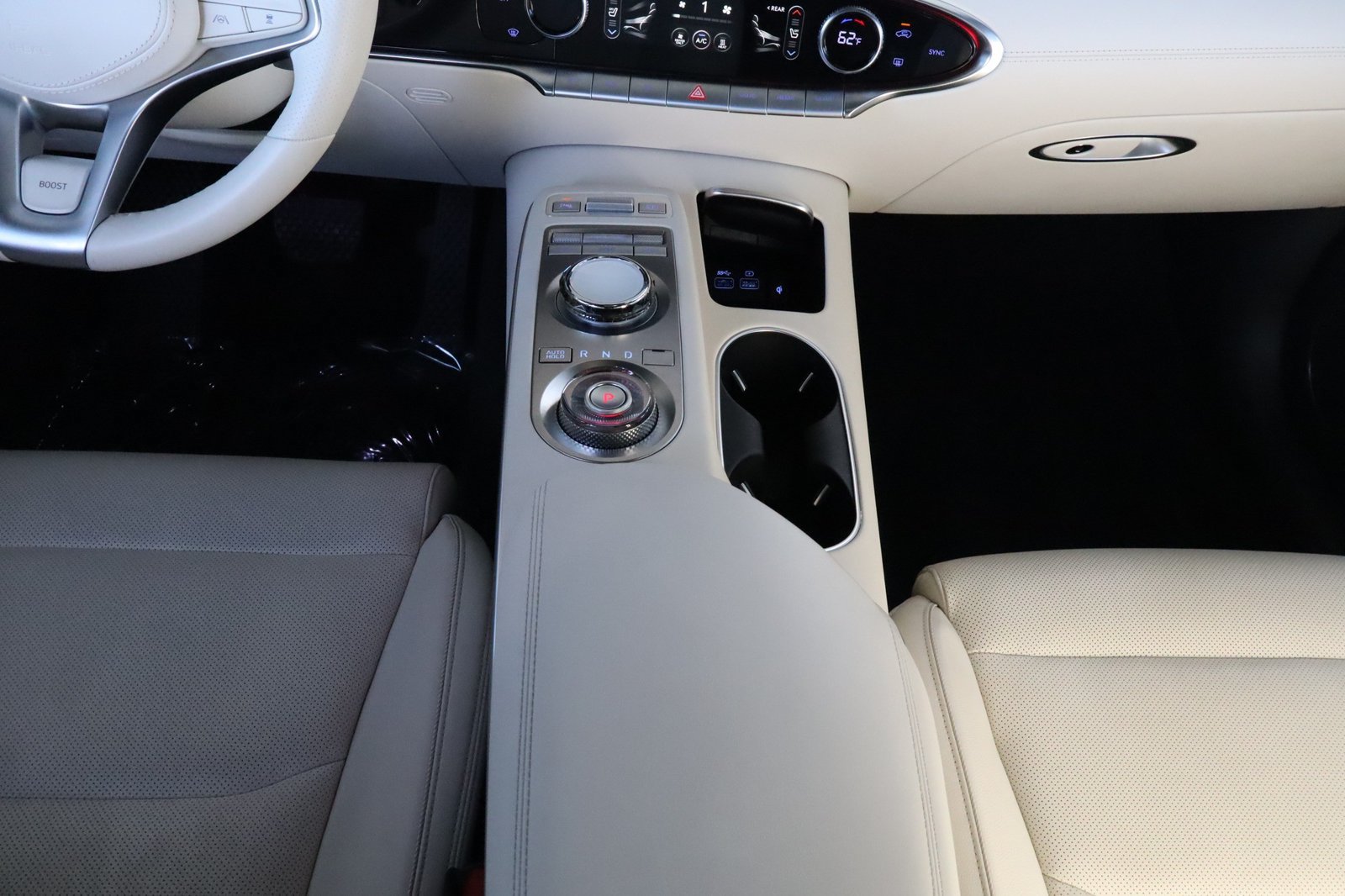Used 2025 Genesis Electrified GV70 AWD/4WD image 32