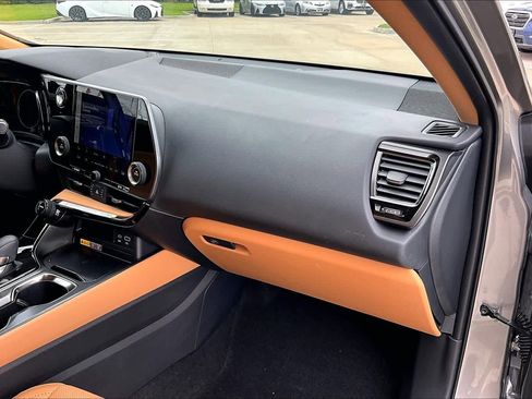 Used 2025 Lexus NX 250 FWD w/ Accessory Package (Z1) image 19