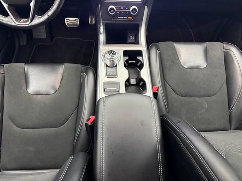 Used 2022 Ford Edge ST AWD/4WD image 29