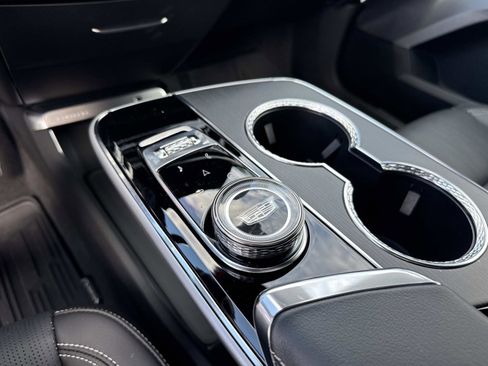 New 2025 Cadillac Lyriq Luxury image 26