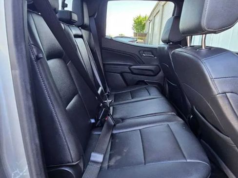 Used 2024 Chevrolet Colorado LT w/ LT Convenience Package III image 12