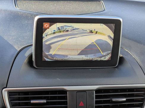 Used 2016 MAZDA MAZDA3 i Sport w/ Preferred Equipment Package image 9