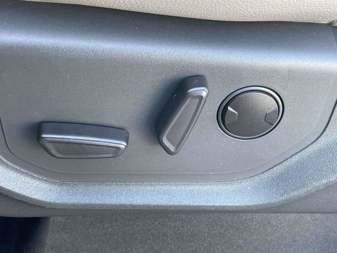 Used 2021 Ford Expedition XLT RWD image 19